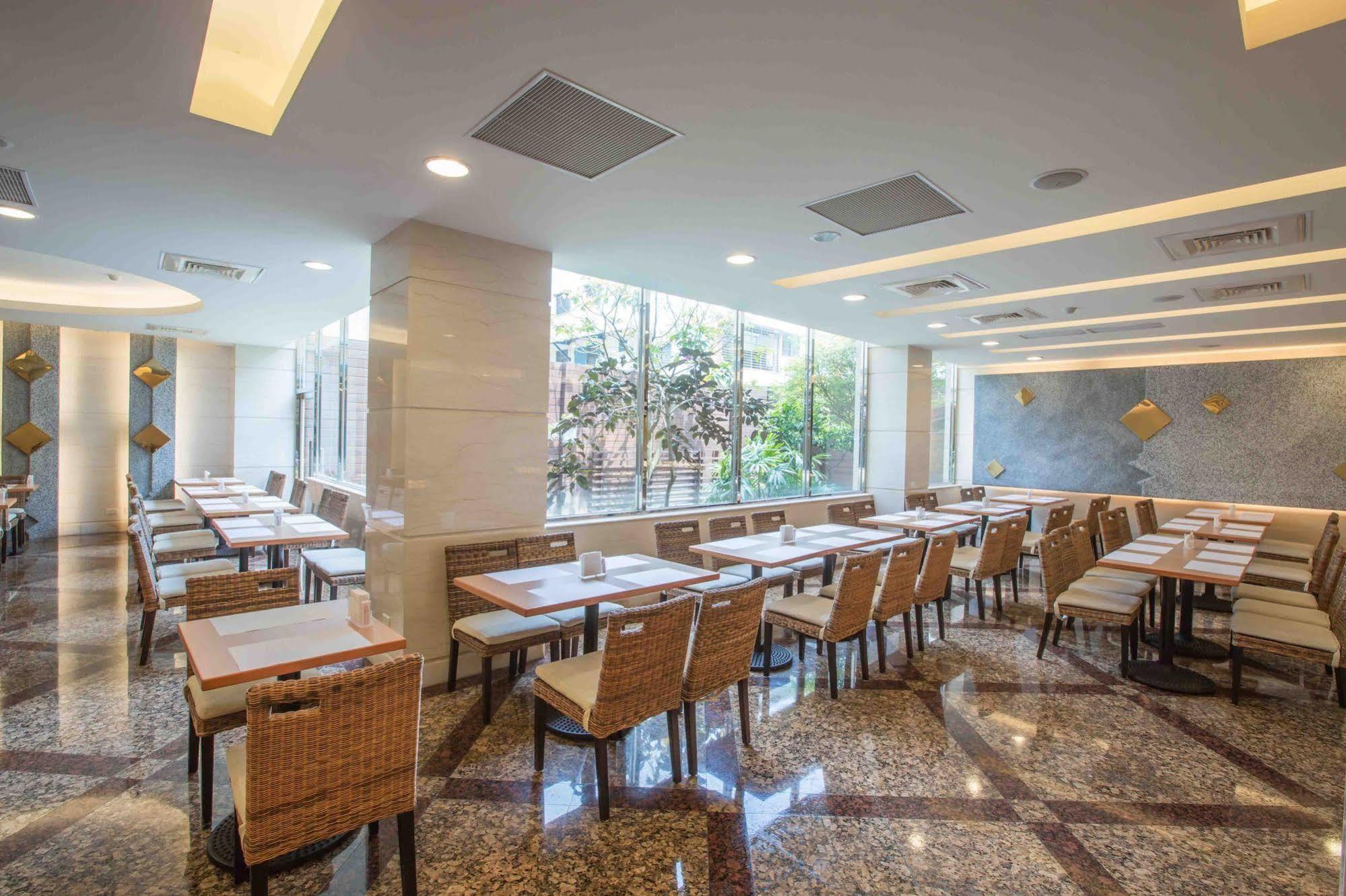 Kks Hotel Hualien City Exterior photo